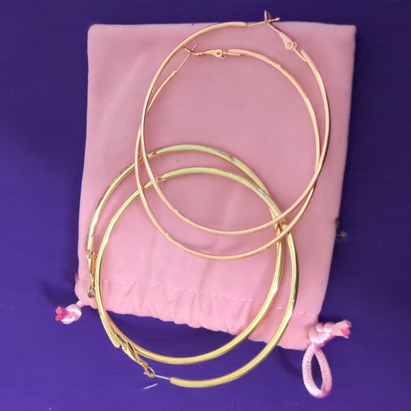 Jewelry - 2 pairs of hoop earrings